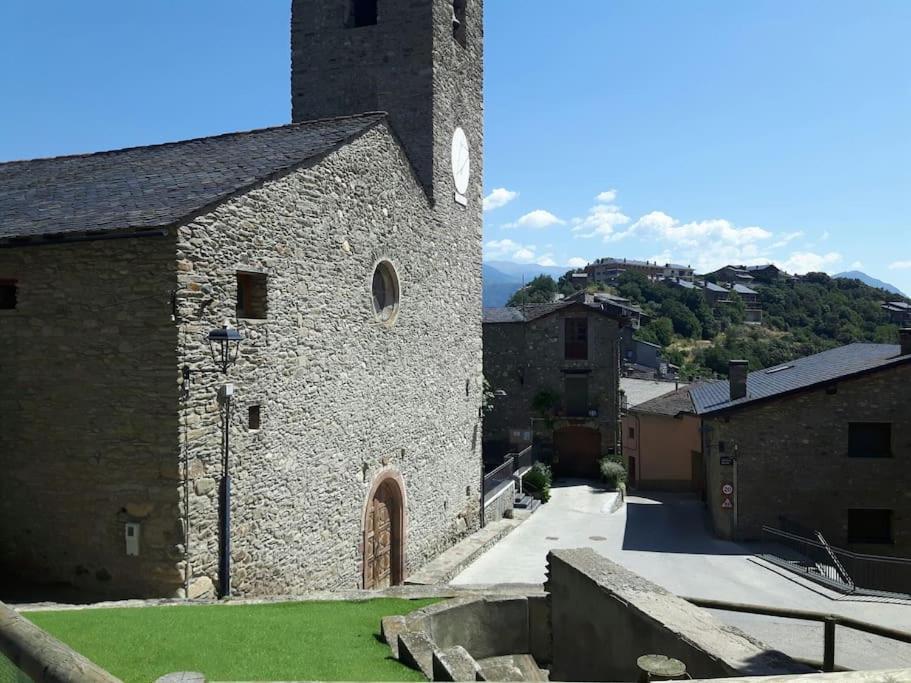 Apartament Gran Pirineu Монферрер Экстерьер фото