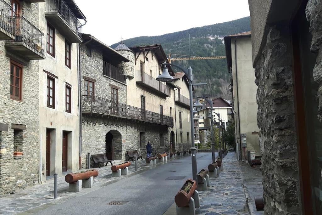 Apartament Gran Pirineu Монферрер Экстерьер фото