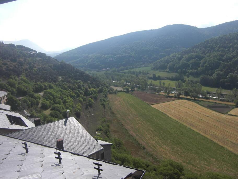 Apartament Gran Pirineu Монферрер Экстерьер фото