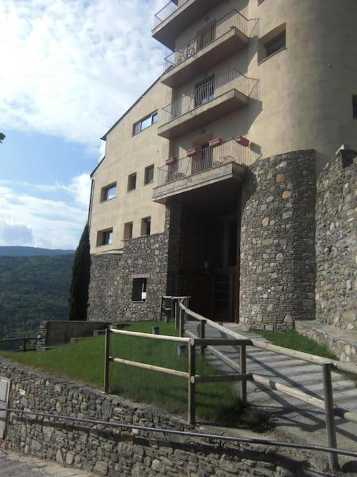 Apartament Gran Pirineu Монферрер Экстерьер фото