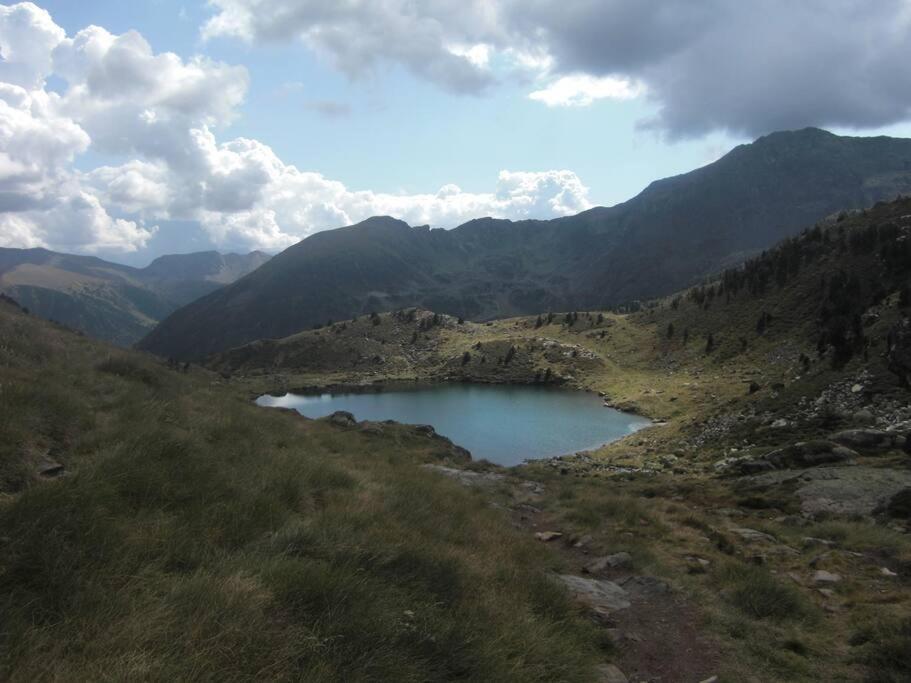 Apartament Gran Pirineu Монферрер Экстерьер фото