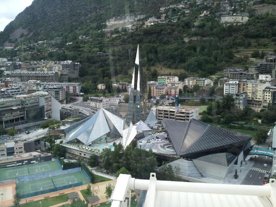 Apartament Gran Pirineu Монферрер Экстерьер фото