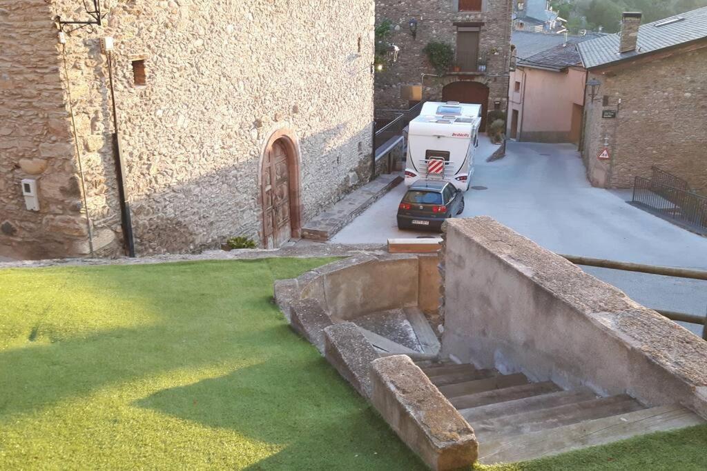 Apartament Gran Pirineu Монферрер Экстерьер фото